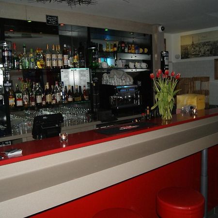 Relais Du Prieure Hotell Le Magny  Exteriör bild